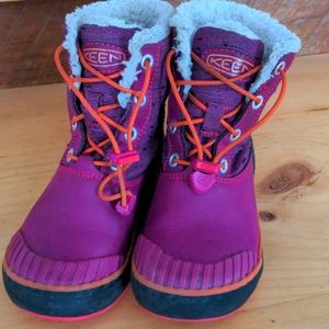 Keen girls boots